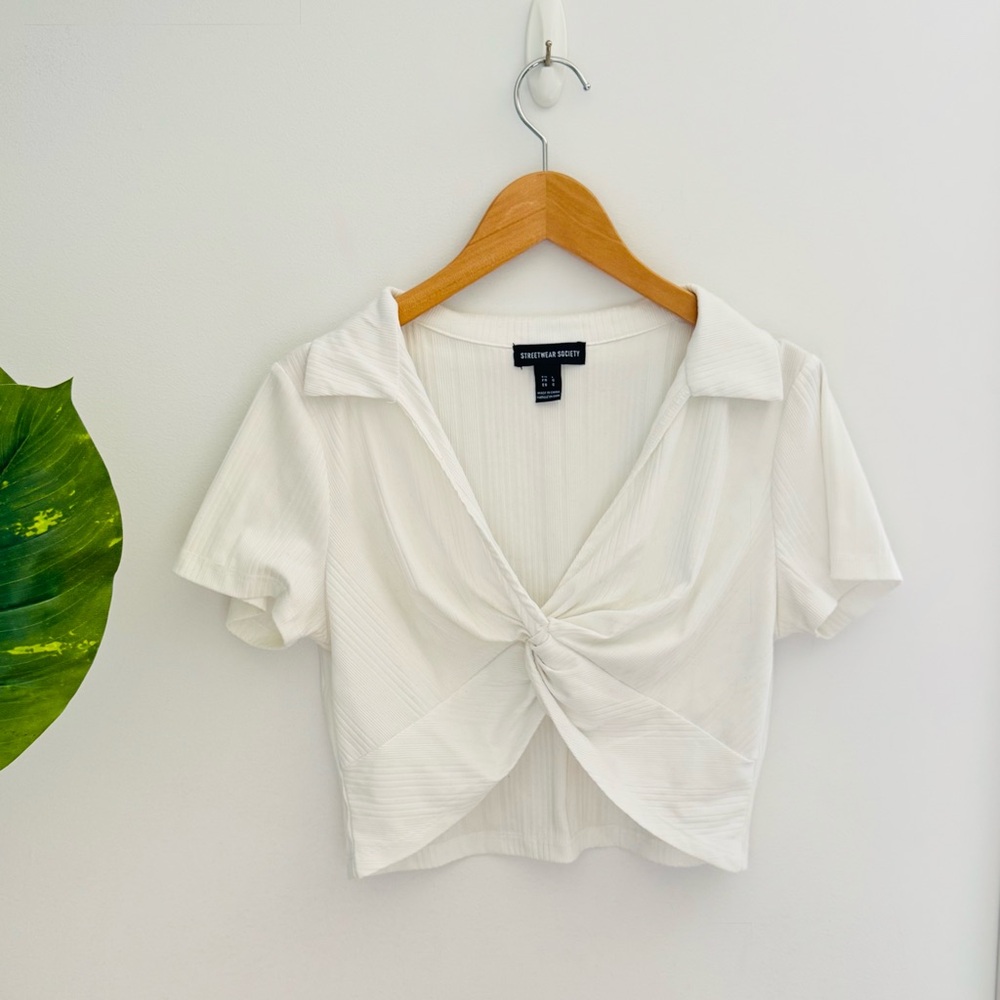 URBAN PLANET | Collared Front Knotted Crop Top Size Large